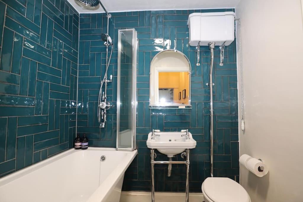 Seagulls Nest- Stylish 1 Bed Seafront Apartment Гастінгс Екстер'єр фото